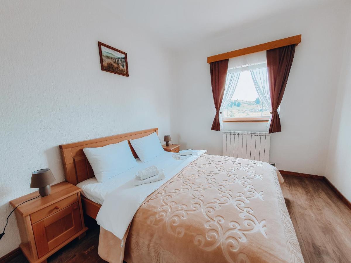 Apartmani Stari Gaj Žabljak Exteriör bild
